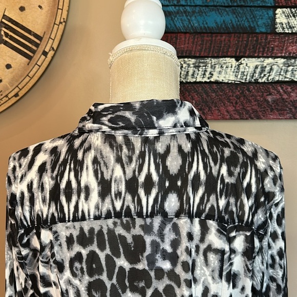 Women’s NY Collection Sheer Black Leopard Collared Button-Down Tunic Top Size 1X - Picture 8 of 14